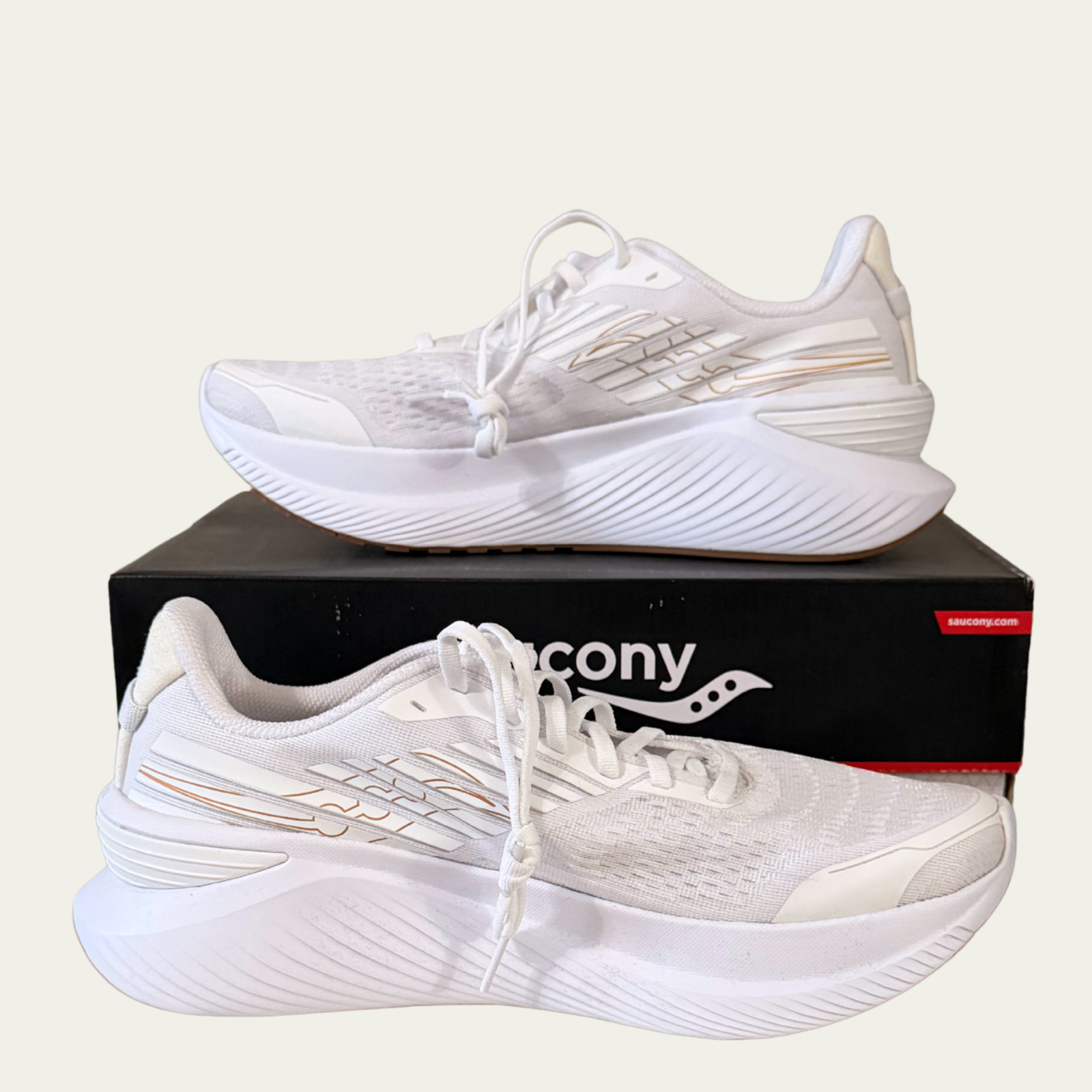 NIB Saucony Endorphin Shift 3 Women's Size 11 White EU 43 Running Shoes Trainers